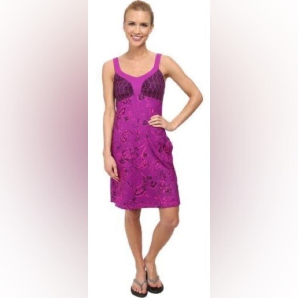 CLEARANCE North Face Cadence Sleeveless Dress Size M